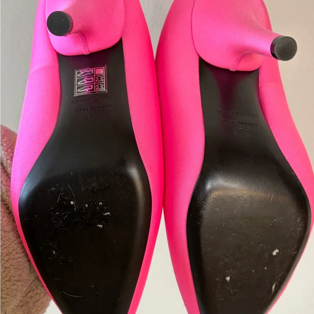 Balenciaga pink puffy knife heels - Picture 6 of 13